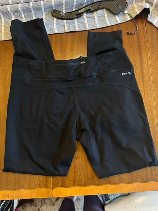 Nike Black Leggings with Small White Swoosh - Picture 3 of 8